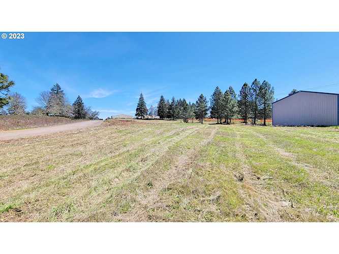 Todd WAY #1900 Veneta, OR 97487 | MLS 23186470 Photo 1