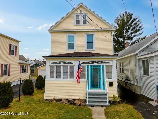 42 Twiller St Albany, NY 12209