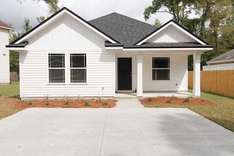 50 Comanche Trl Crawfordville, FL 32327 in Wakulla Gardens Photo 1