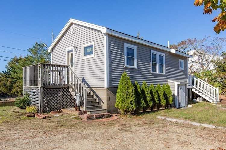 1 Flora St Newburyport, MA 01950