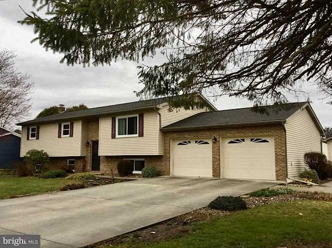 118 Parkside Drive Tyrone, PA 16686