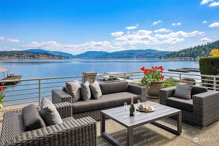 358 W Lake Sammamish Parkway NE Bellevue, WA 98008