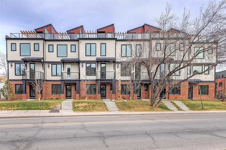 2222 5 St SW Calgary, AB T2S 0J5