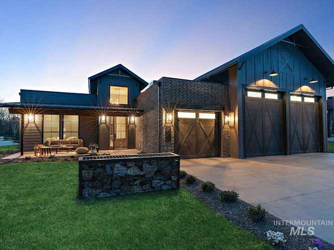 277 S Carbon Rivet Ave Eagle, ID 83616