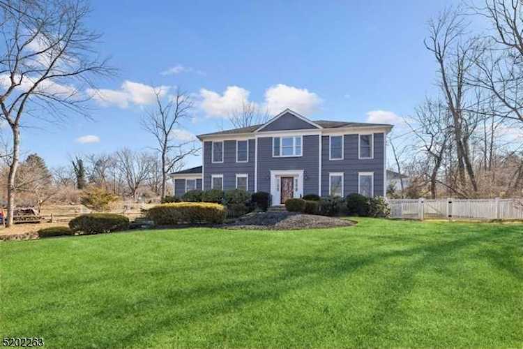 697 Meyersville Rd Long Hill Twp., NJ 07933 MLS 3830855