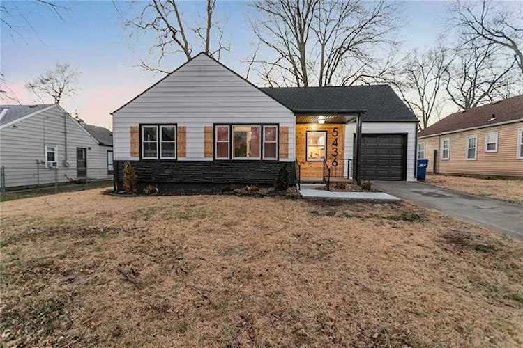 5436 Maple St Mission, KS 66202 | MLS 2430831 Photo 1