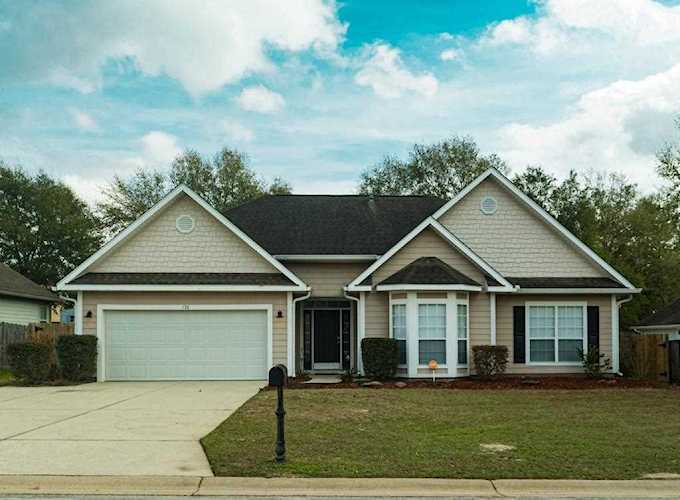 130 Crab Apple Avenue Crestview, FL 32536