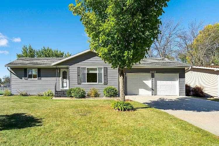 2123 3rd St Gilbertville, IA 50634
