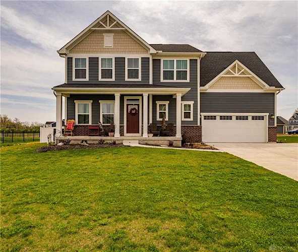 2814 New Castle Drive Troy, OH 45373