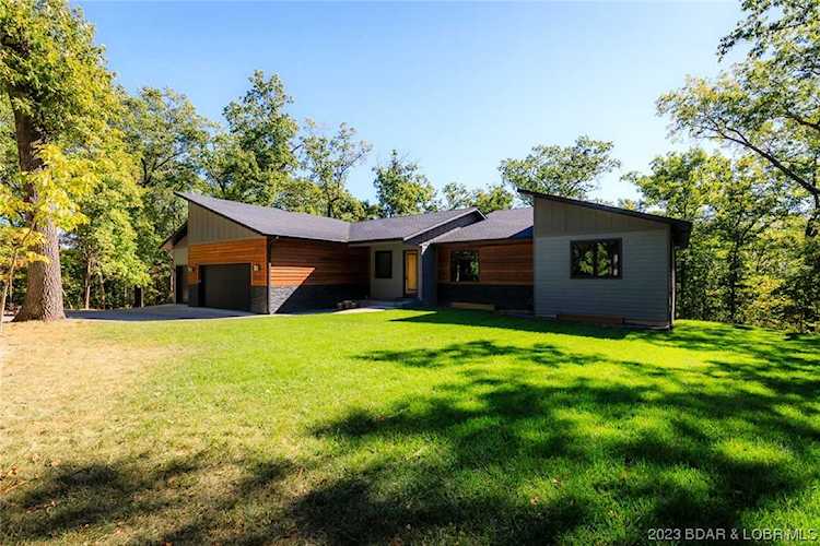 14 Village Marina Rd Eldon, MO 65026