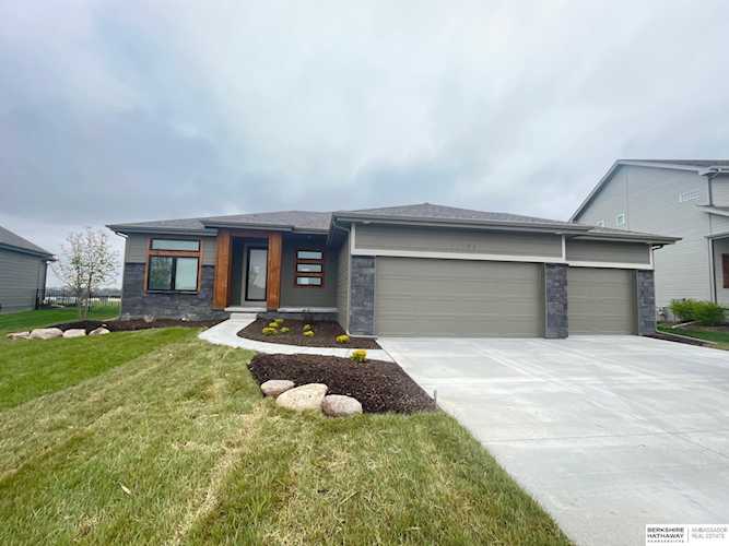 12501 Quail Dr Bellevue, NE 68123