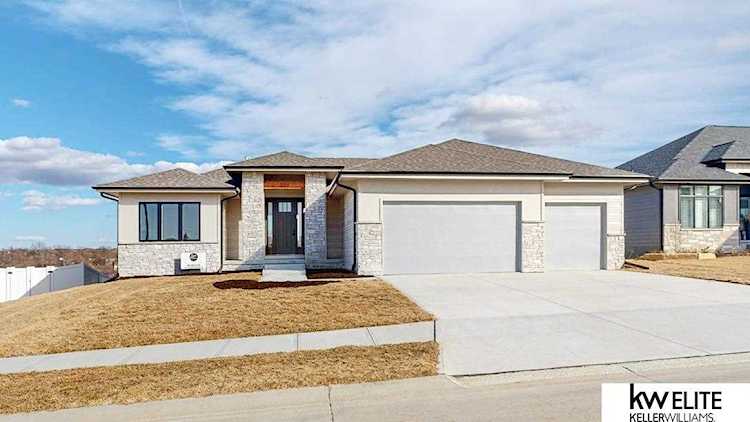 7711 N 167 Ave Bennington, NE 68007 | MLS 22304983 Photo 1