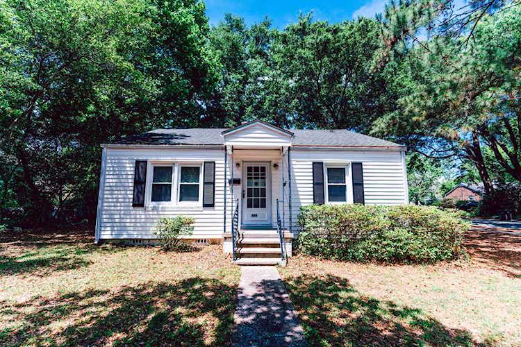 686 Mccants Drive Mount Pleasant, SC 29464 | MLS 23008436 Photo 1