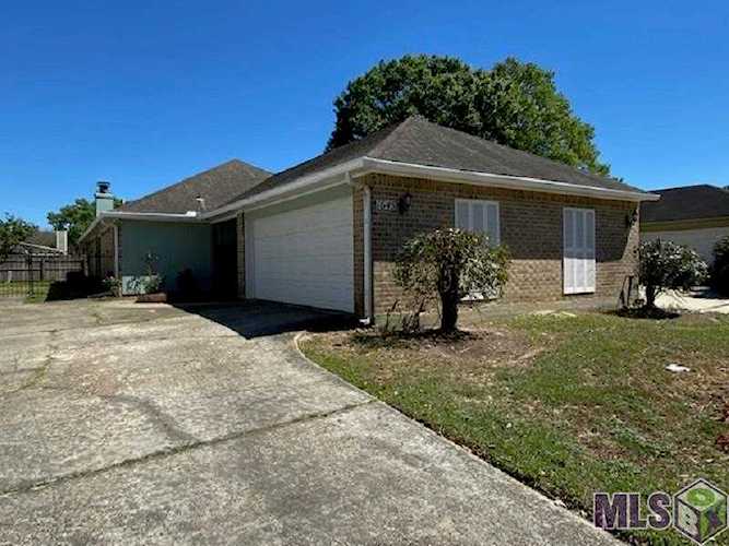 1645 W Fairview Dr Baton Rouge, LA 70816 | MLS 2023004136 Photo 1