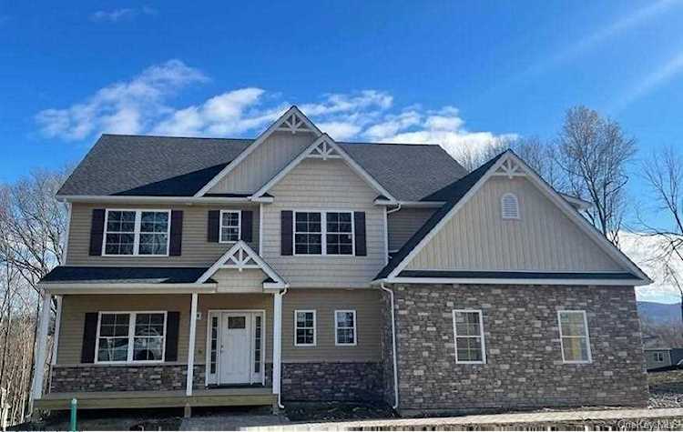 79 Joyce Way New Windsor, NY 12553