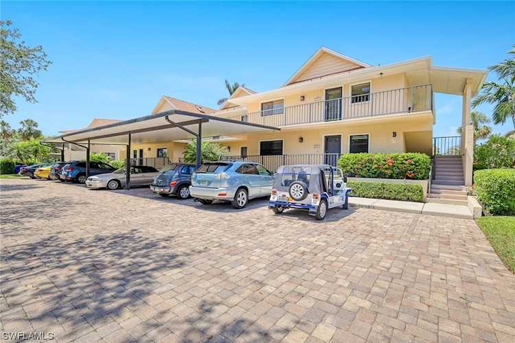 1100 S 9th St #B103 Naples, FL 34102