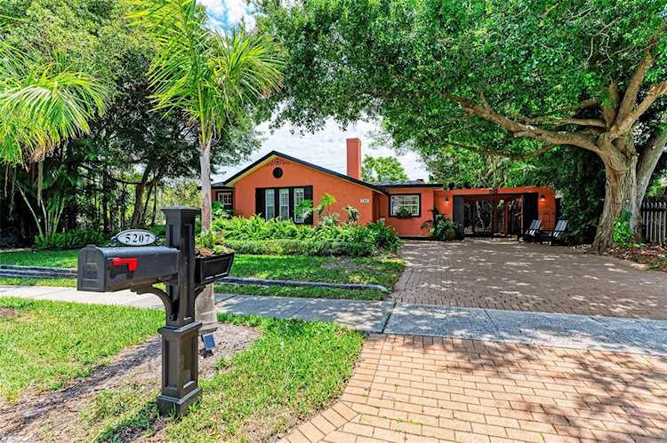 5207 Harbor Rd Bradenton, FL 34209