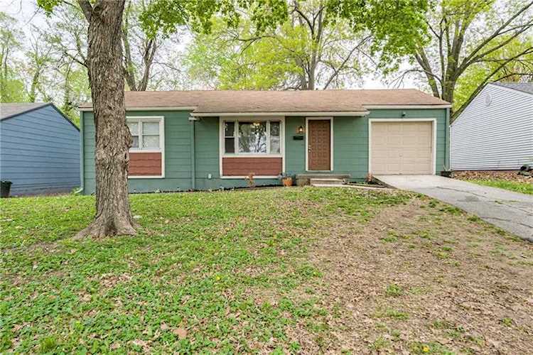 7129 Forest Ave Kansas City, MO 64131 | MLS 2432073 Photo 1