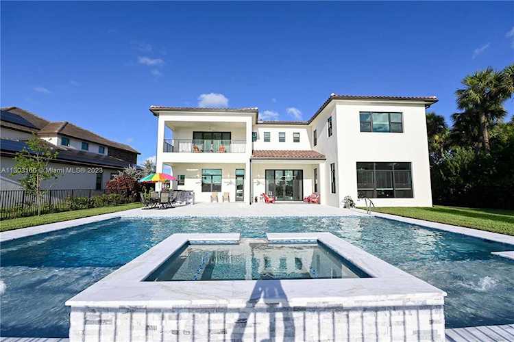 9435 Grand Prix Ln Boynton Beach, FL 33472