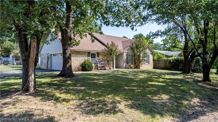 815 Williams Ave Sallisaw, OK 74955