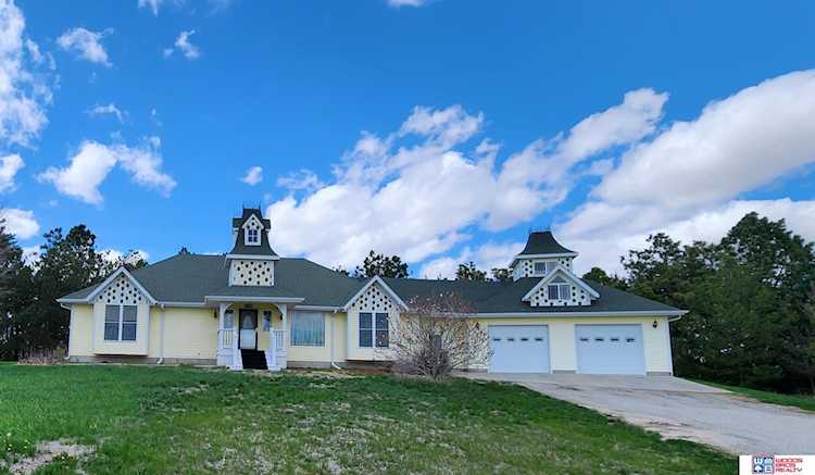 4744 E Sargent Rd Beatrice, NE 68310