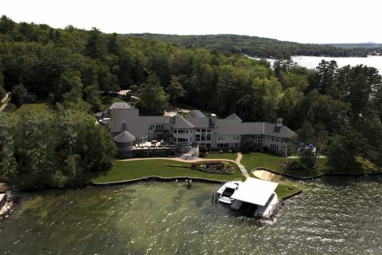 296 Edgewater Dr Gilford, NH 03249