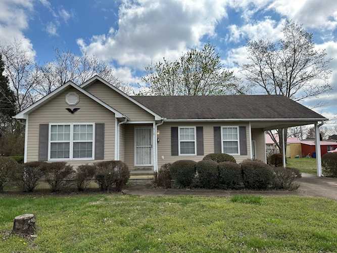 Haltom Real Estate, local REALTORS® Specialize in Selling Homes in Jackson, TN & Surrounding Areas : Madison County, Henderson County, Carroll County, Gibson County, Chester County, Hardeman County, Crockett County Photo 1