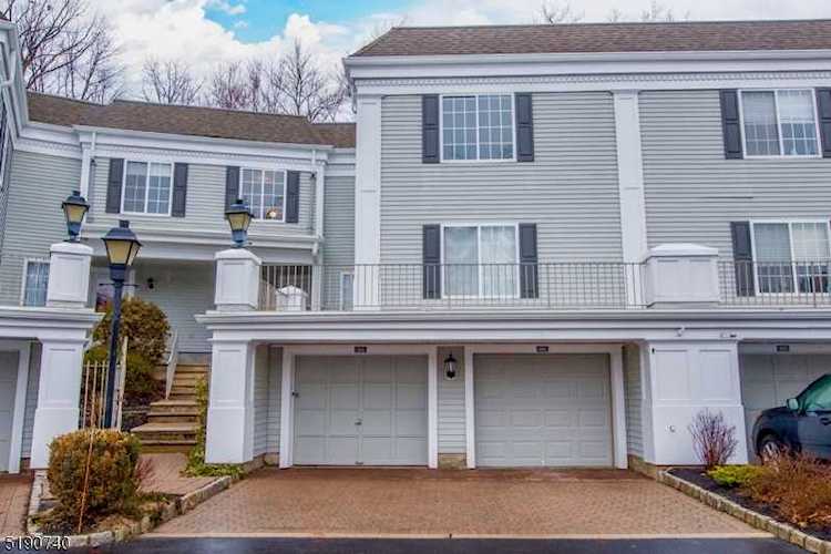 196 Riveredge Dr Chatham Twp., NJ Photo 1
