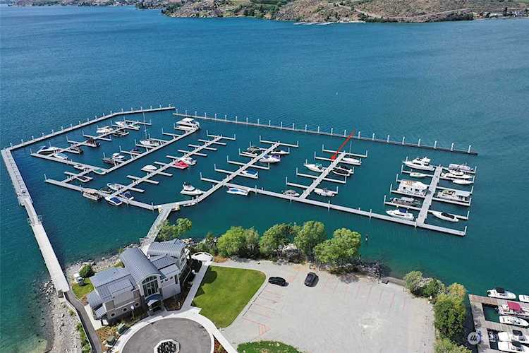 1350 W Woodin Ave #E-14 Chelan, WA 98816