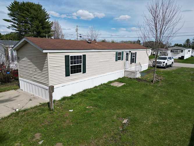 41 Village Green Rd Waterville, ME 04901