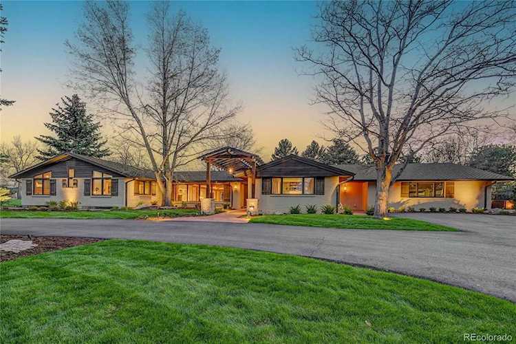 4975 Lakeshore Dr Littleton, CO 80123 | MLS® 6406442 Photo 1