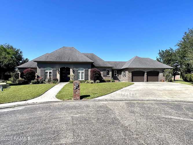 15 Steamboat Bend New Iberia, LA 70563