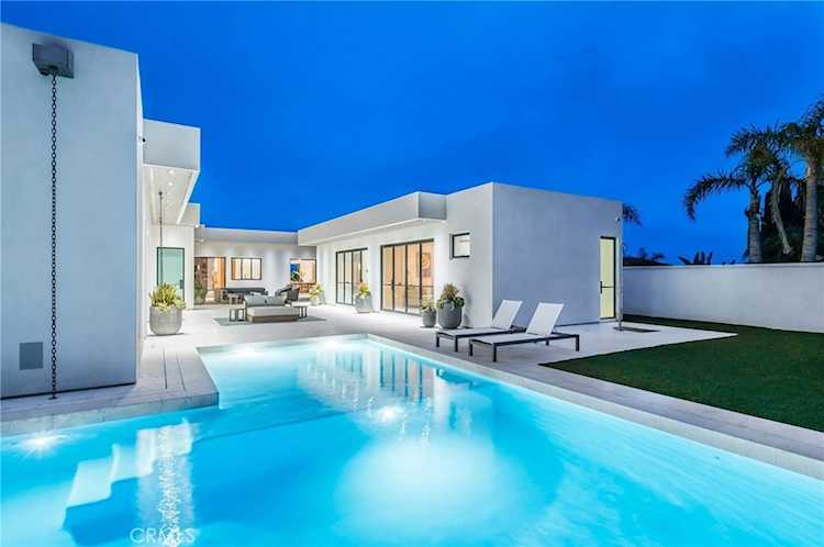 130 Monarch Bay Dr Dana Point, CA 92629