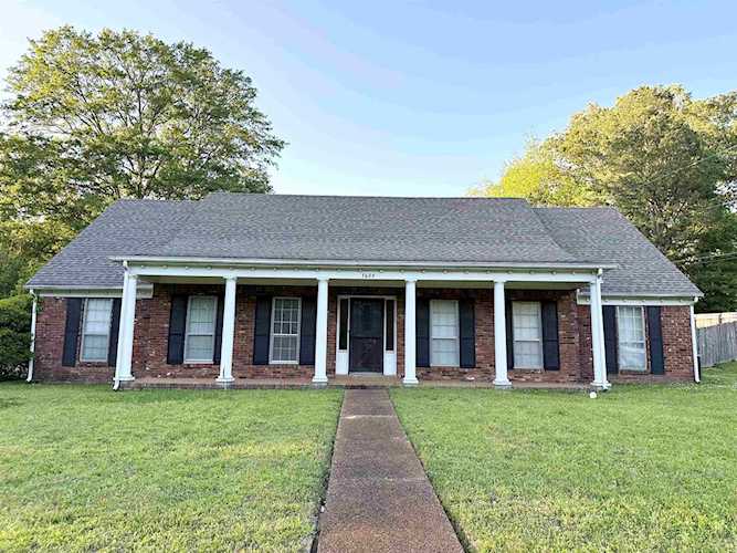 7620 Akerswood Dr Germantown, TN 38138