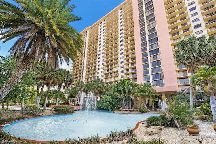 210 174th St #1906 Sunny Isles Beach, FL 33160