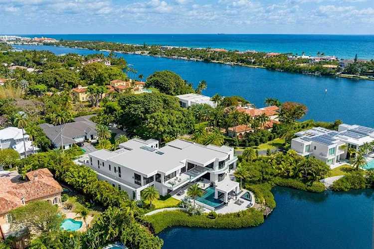 110 Churchill Way Manalapan, FL 33462