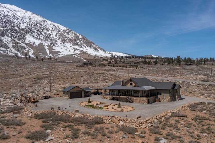 20 Sierra Wave Drive Swall Meadows, CA 93514