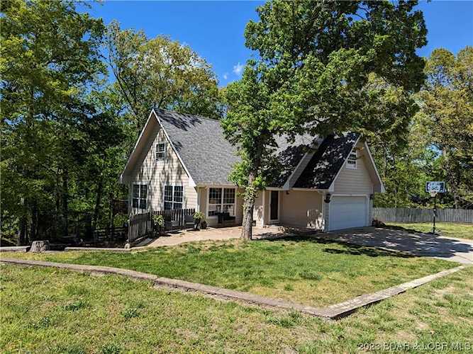117 Capstone Dr Linn Creek, MO 65052