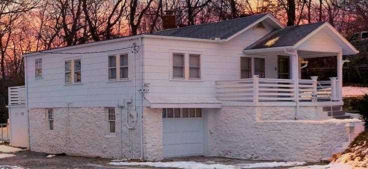 5517 Hayes St Merriam, KS 66203