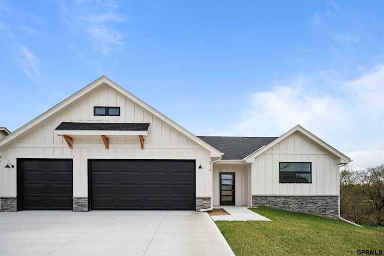 2119 Gindy Dr Bellevue, NE 68147