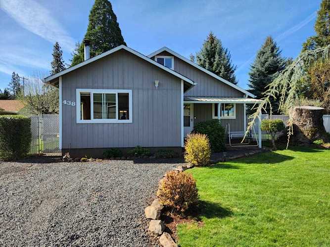 438 South St Butte Falls, OR 97522