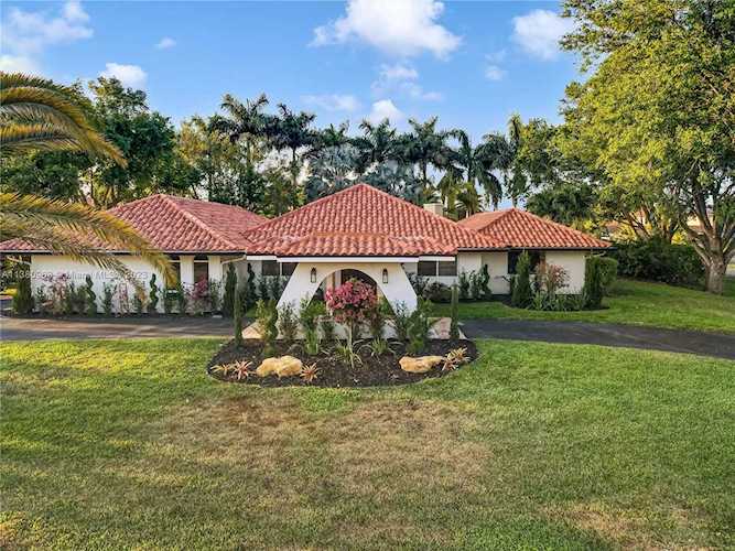 15121 Whetstone Way Southwest Ranches, FL 33331