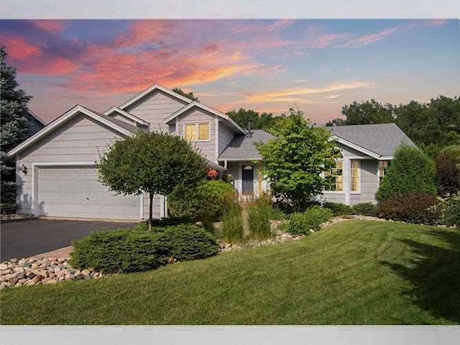 3614 Lakeview Trail Eagan, MN 55122