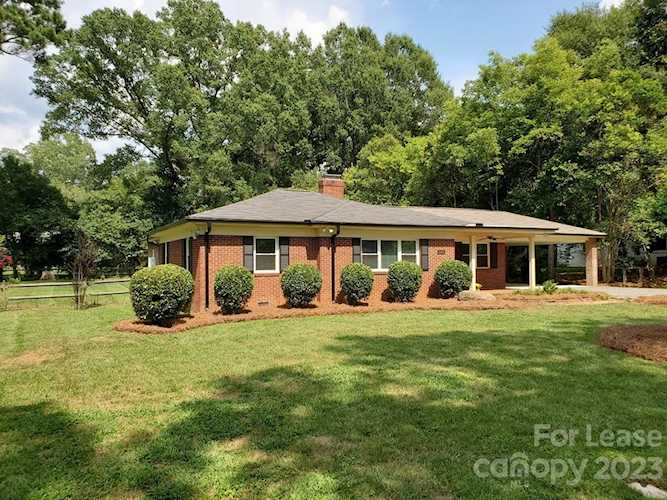 4419 Castleton Rd Charlotte, NC 28211 | MLS 4026163 Photo 1