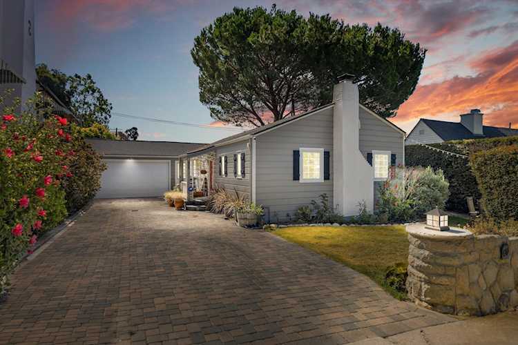 432 E Padre St Santa Barbara, CA 93103