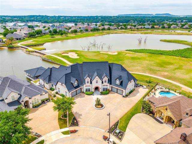 2326 Bordeaux Drive Granbury, TX 76048