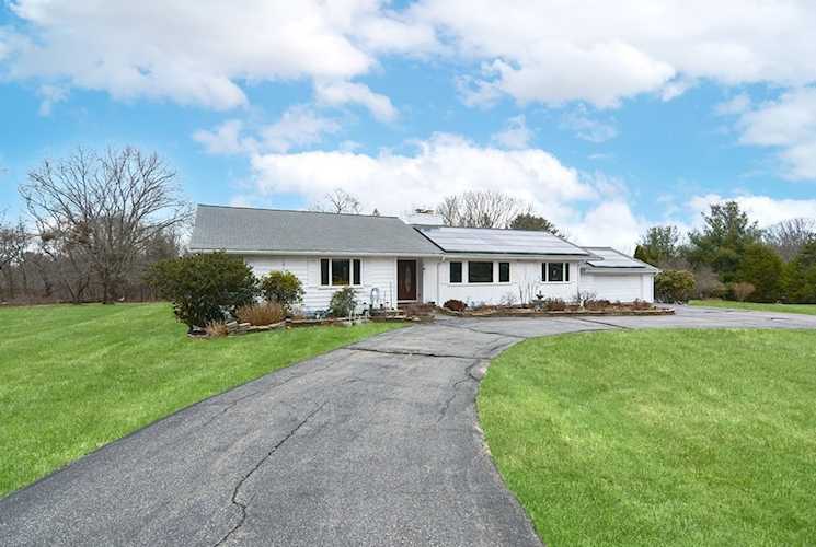 23 Deerhaven Rd Lincoln, MA 01773