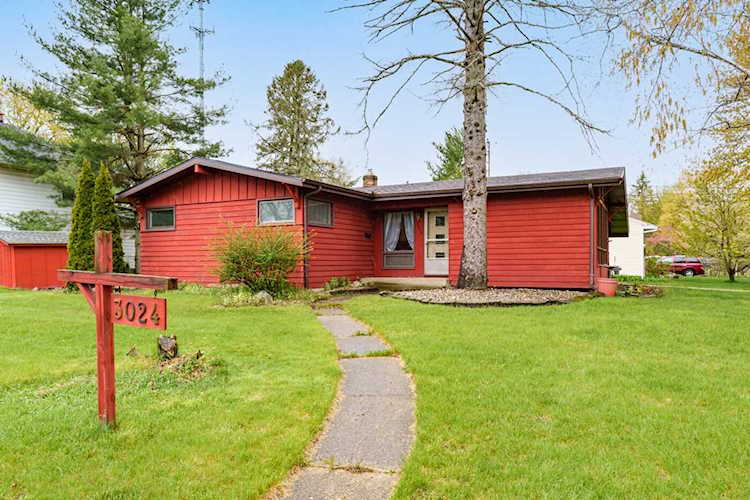 3024 Haskell St Kalamazoo, MI 49006 | MLS 23013801 Photo 1