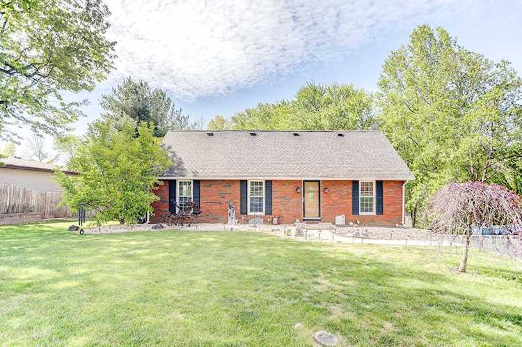 8432 Steelecrest Ln Troy, IL 62294 | MLS 23023132 Photo 1