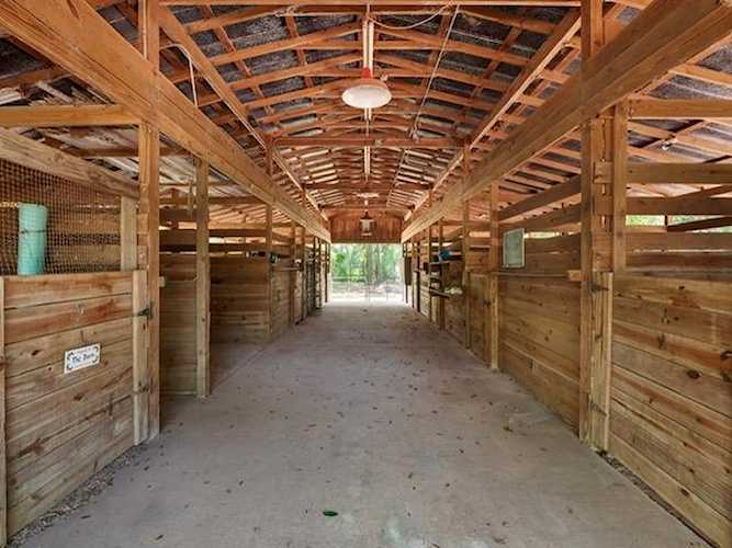 2007 N Hill N Dale Dr Tallahassee, FL 32317